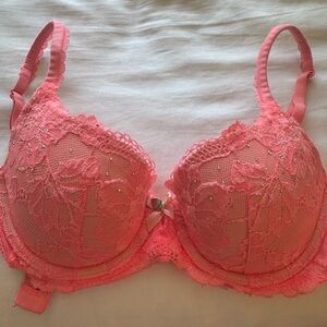 Victorias Secret Body by Victoria pink Lace Bra